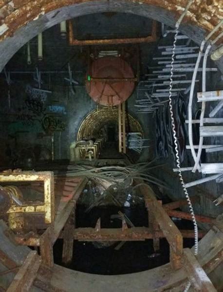 Inside An Abandoned Titan Missile Silo Pics Izispicy