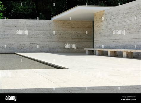 Pavillon De Barcelone Reconstruit Le Pavillon Allemand Pour L