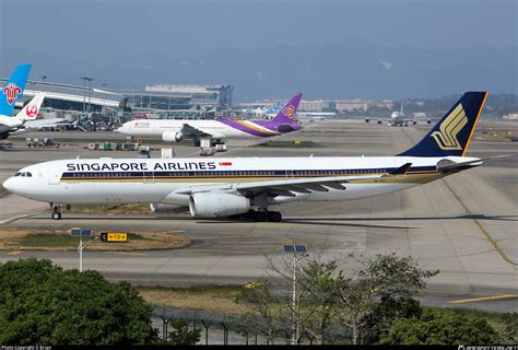 9V STC Singapore Airlines Airbus A330 343 Photo By Brian ID 852834