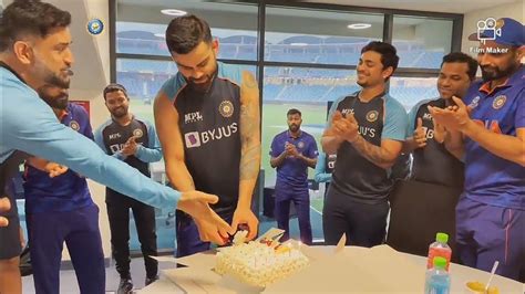 Virat Kohli Birthday Cake🎂 Cutting With Team Mates Youtube