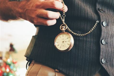 How To Wear A Pocket Watch It S Worth Taking The Time To Figure It Out