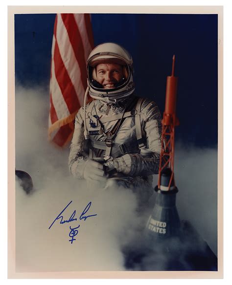 Gordon Cooper Signed Photograph Rr Auction