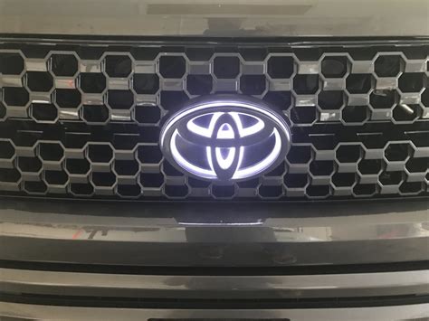 Toyota Tundra Front Grill Emblem