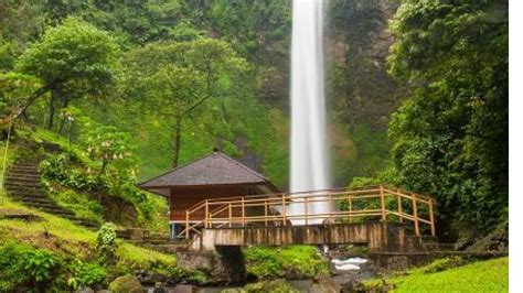 Keindahan Air Terjun Cimahi Di Garut Pesona Alam Yang Memukau