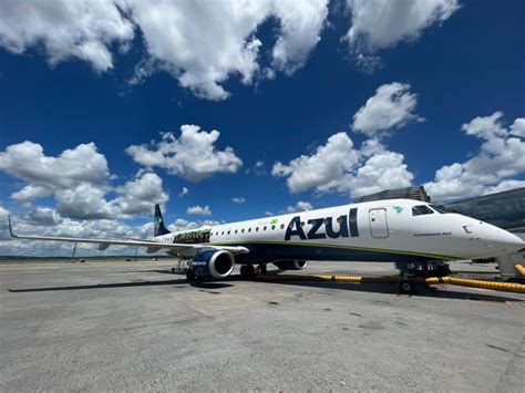 Em A O De M Dia Da Tv Globo Azul Adesiva Aeronave Embraer Para