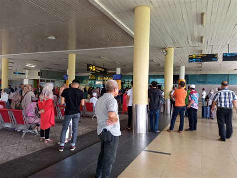 Jelang Hari Raya Idul Fitri Hijriah Jumlah Penumpang Di Bandara