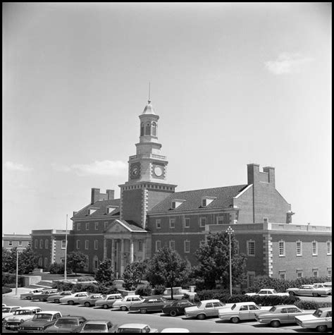 [Administration Building] - UNT Digital Library