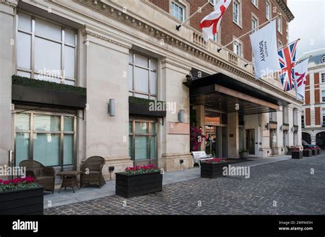 Exterior Of London Marriott 5 Star Luxury Hotel On Grosvenor Square