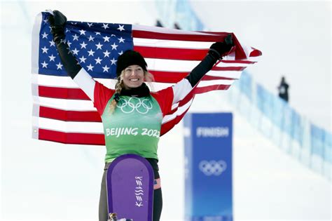 Lindsey Jacobellis earns 1st US gold at Olympics in snowboardcross