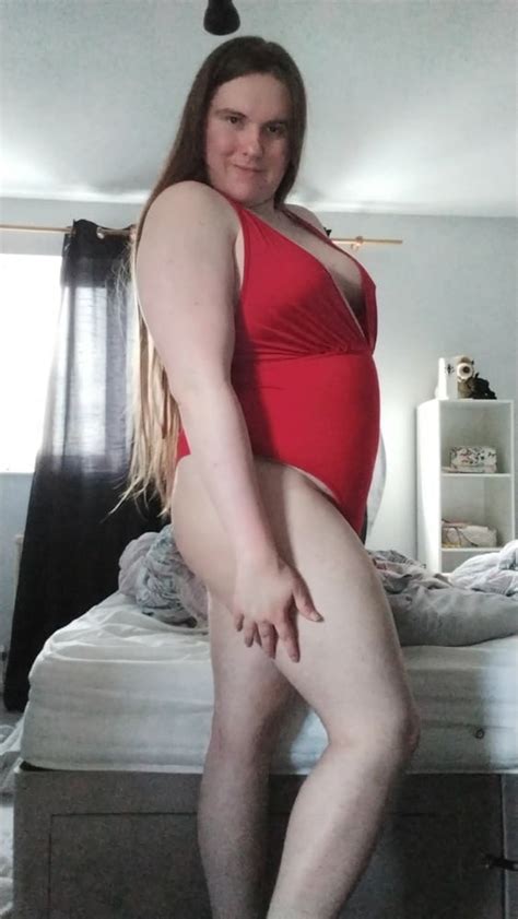 My Enormous BBW Curves In A Sexy Red Singlet Pics XHamster