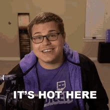 Hot In Her GIFs Tenor