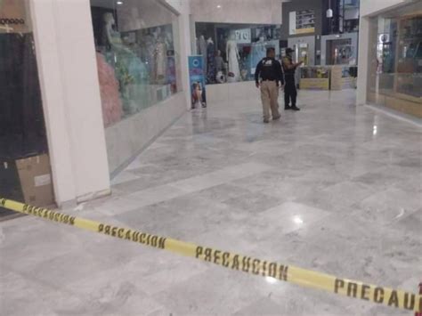 Asaltan hombres armados una joyería en Costera 125 en Acapulco