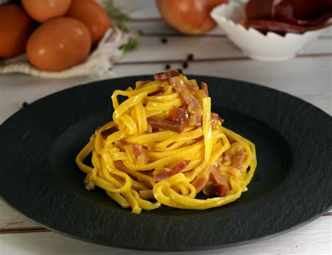 Fettuccine Alla Papalina Ricetta Originale Di Piatto