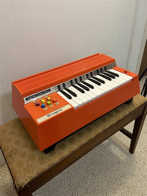 Super Clean 60 S Magnus Chord Organ Orange Reverb