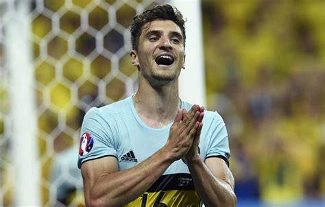 Psg Thomas Meunier Arrive Paris C Est Officiel