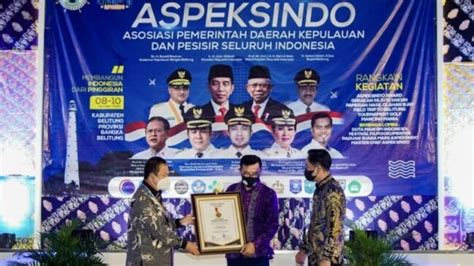 Ali Mazi Raih Penghargaan Tokoh Penggerak Provinsi Kepulauan