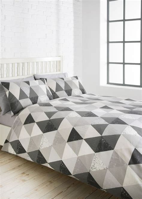 30 Timeless Geometric And Graphic Bedding Ideas - DigsDigs