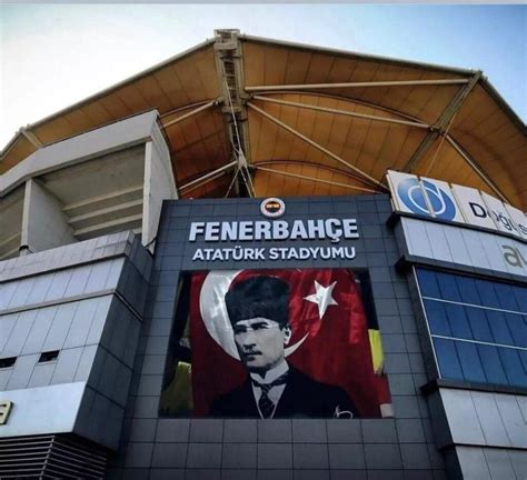 Fenerbahçe Stadının Yeni Adı Fenerbahçe Atatürk Stadyumu Oldu