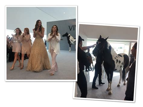 Cavalo dá pivô em desfile durante a semana de moda mineira Glamurama