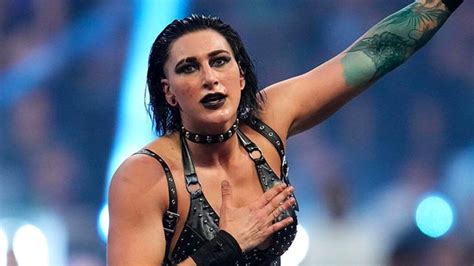 Rhea Ripley Elaborates On Why She Called Out Entitled Fans Demanding Autographs