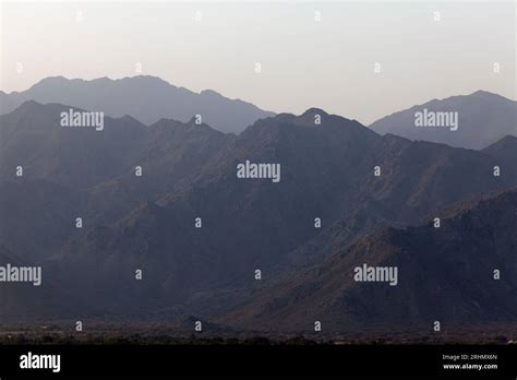 United Arab Emirates, Fujairah, the Al Hajar mountains Stock Photo - Alamy