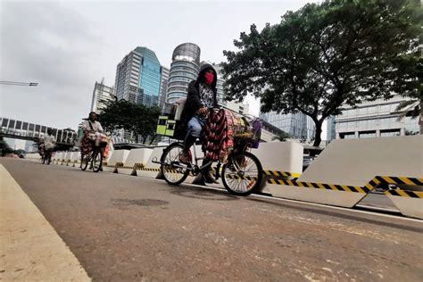 Tugu Sepeda Rp Juta Dibangun Untuk Mempercantik Jakarta Mendukung