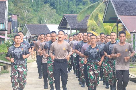 Personel Tni Polri Di Wilayah Perbatasan Olahraga Bersama Niaga Asia