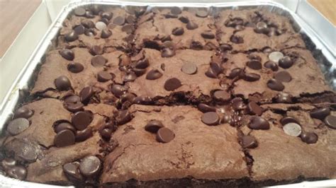 Review: Pizza Hut - Triple Chocolate Brownies