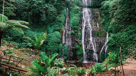 Long Exposure Photography of Waterfalls · Free Stock Photo