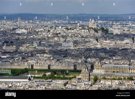 Aerial View Of Louvre Museum Stock Photos & Aerial View Of Louvre ...