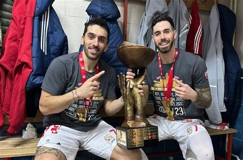 Campazzo y Vildoza celebraron su primer título con el Estrella Roja