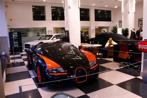 HR Owen London Puts Rare World Record Bugatti Veyron Up For Sale Car