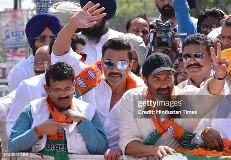 Bjp Candidate From Gurdaspur Sunny Deol With His Brother Bobby Deol