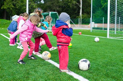 Outdoor Activities for Preschoolers & Toddlers | Preschool Lesson Plans