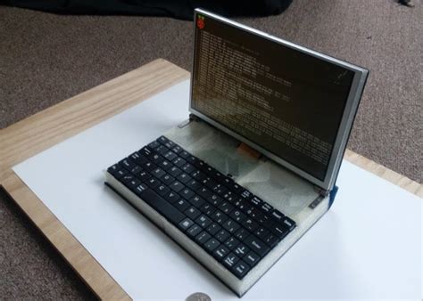 Spellbook Raspberry Pi mini laptop - Geeky Gadgets