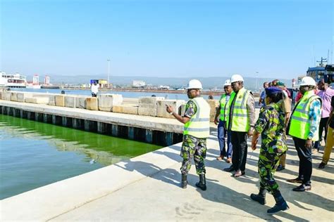 Photos Ruto Tours Kisumu Shipyard On Tour Of Nyanza