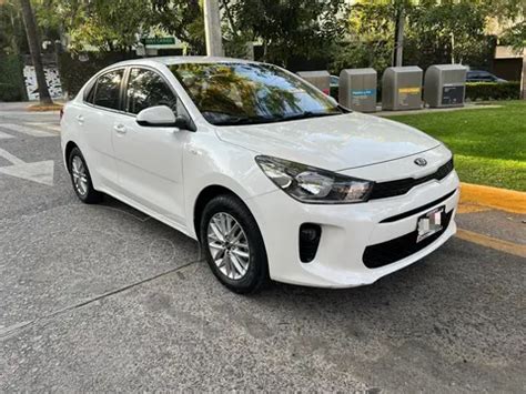 Kia Rio Sedan Ex Aut Usado Color Blanco Precio