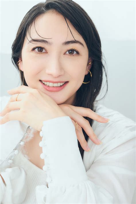 【香椎由宇さん（37歳）】ママになった今でも変わらなさすぎる美貌【限定特別画像集】 美st Online