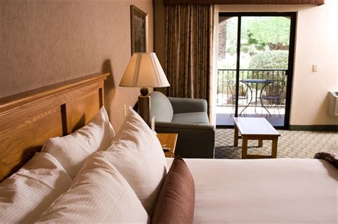 Borrego Springs Hotel Rooms and Suites | Borrego Springs Resort & Spa