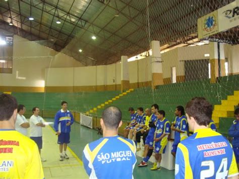 S O Miguel Futsal M Rcio Borges Assume O S O Miguel Roadstar Futsal