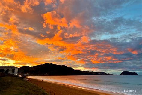 Precioso Anoche De Ayer En La Playa De Zarautz Zoragarria Eitb