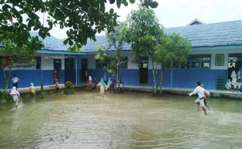 31 Sekolah Di Riau Terdampak Banjir Ini Daftarnya