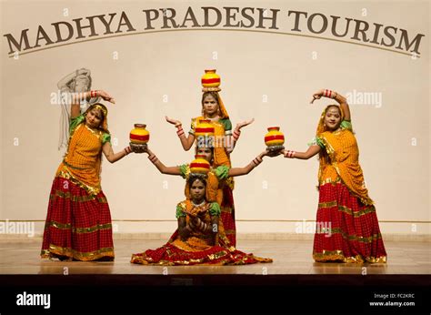 Performers At Folk Dance Show Khajuraho Madhya Pradesh India Stock