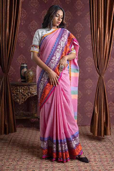 Different Design Of Spring Sarees To Get A Fashion Statement