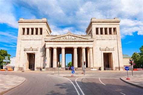 600+ Propylaea Pictures