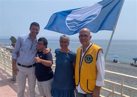 Santa Teresa Di Riva Campagna A Tutela Delle Spiagge E Del Mare Col