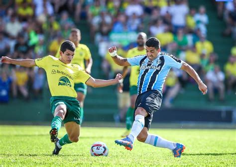 Presidente do Ypiranga cutuca Grêmio e brinca sobre preço dos ingressos