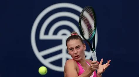 Ukrainian Tennis Player Marta Kostyuk Defeats France S Clara Burel In