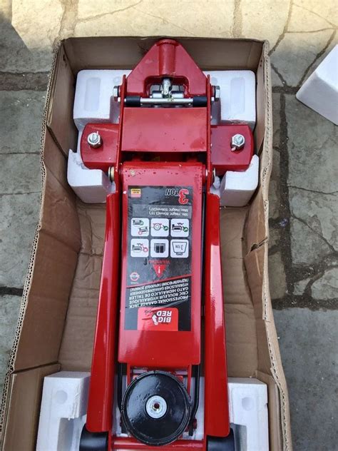 Mild Steel Big Red Torin 3 Ton Low Profile Hydraulic Floor Jack For