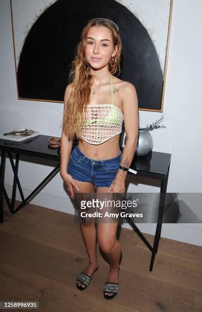 New Hot Sexy Olivia Dingman Bikini Pics